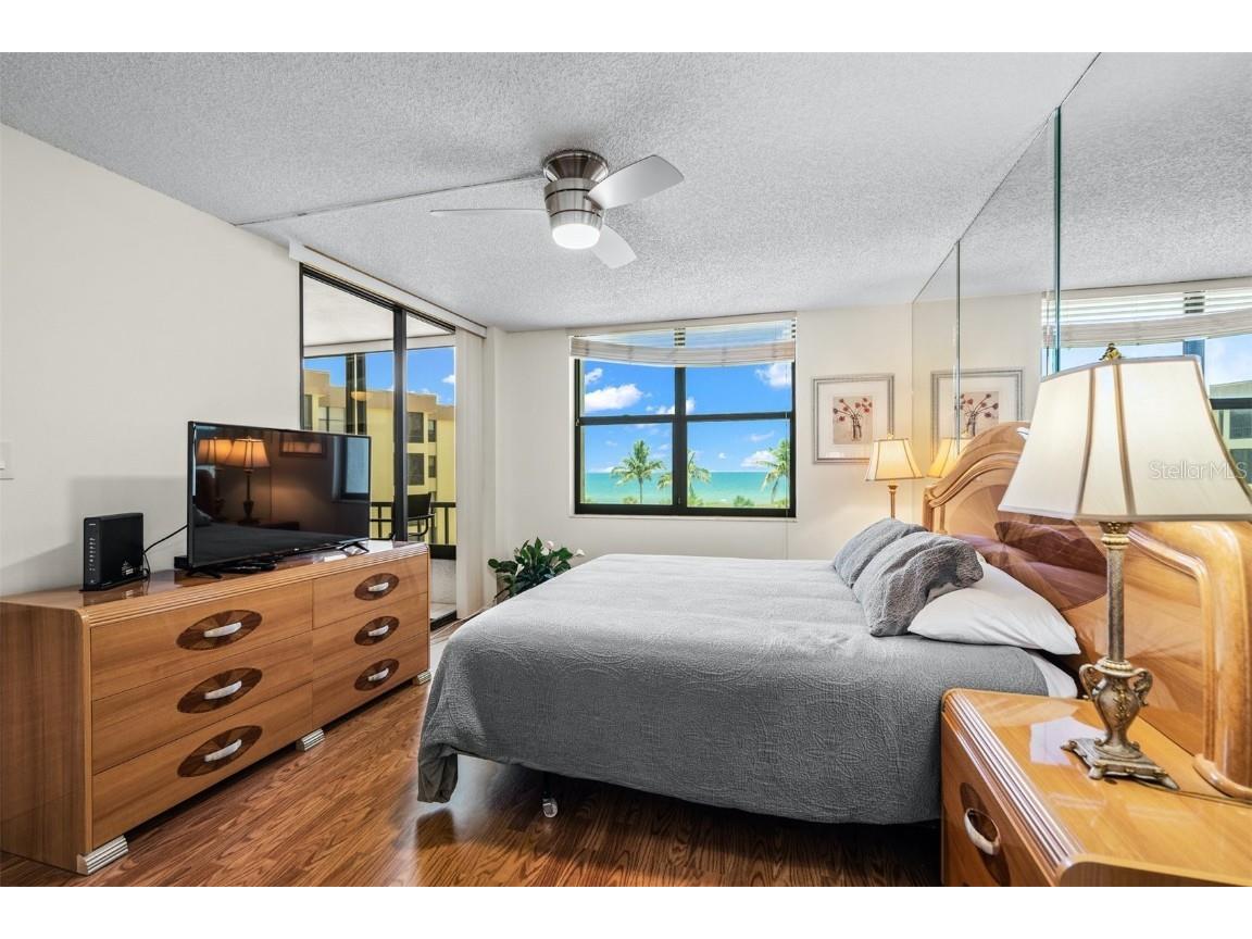 8770 Midnight Pass Road #402B Sarasota FL 34242 A4574241 image17