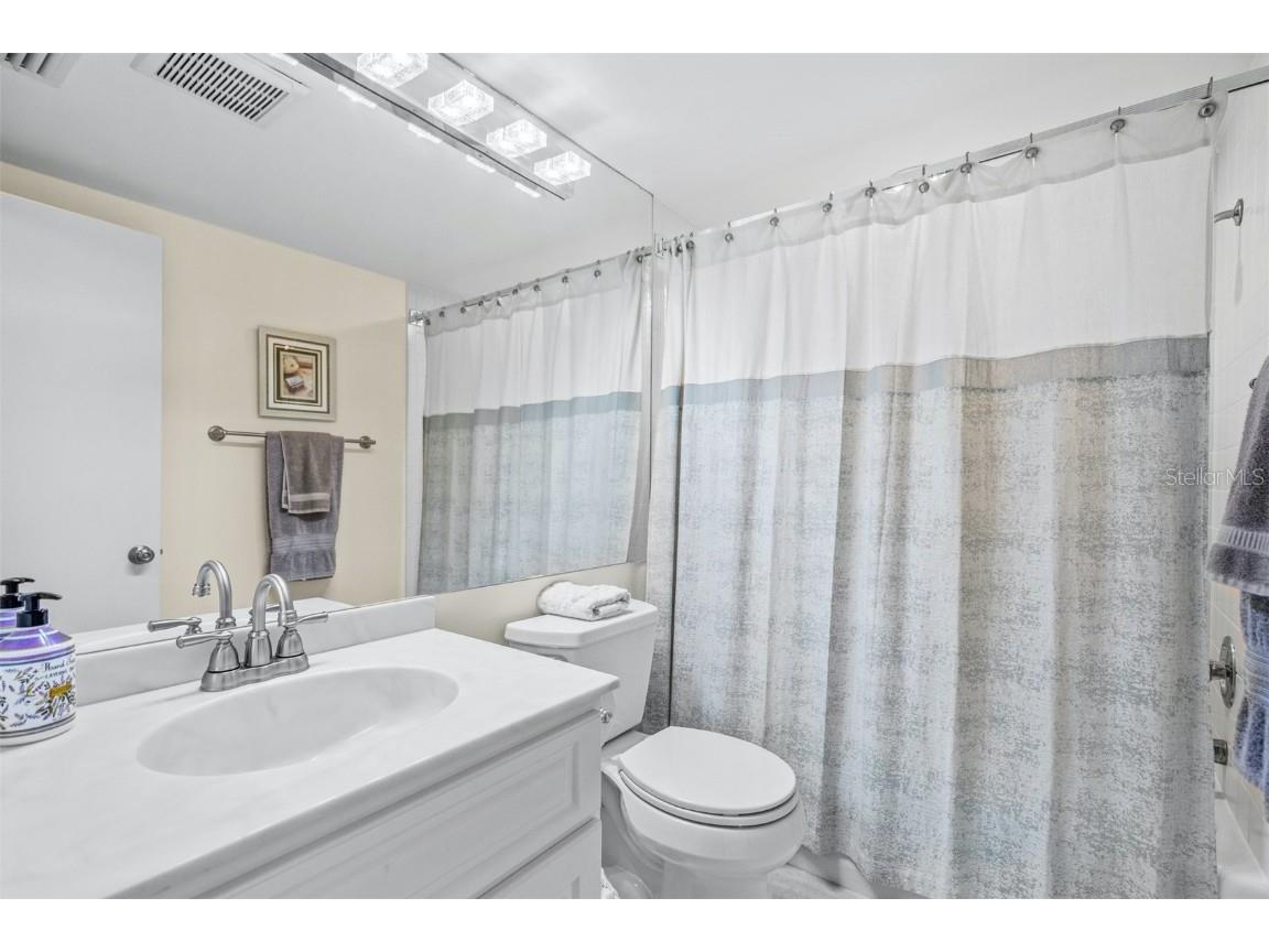 8770 Midnight Pass Road #402B Sarasota FL 34242 A4574241 image21