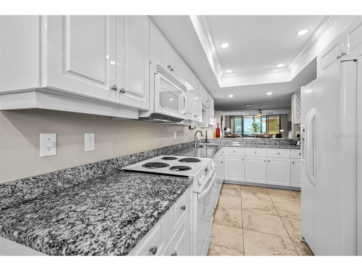 8770 Midnight Pass Road #402B Sarasota FL 34242 A4574241 image8