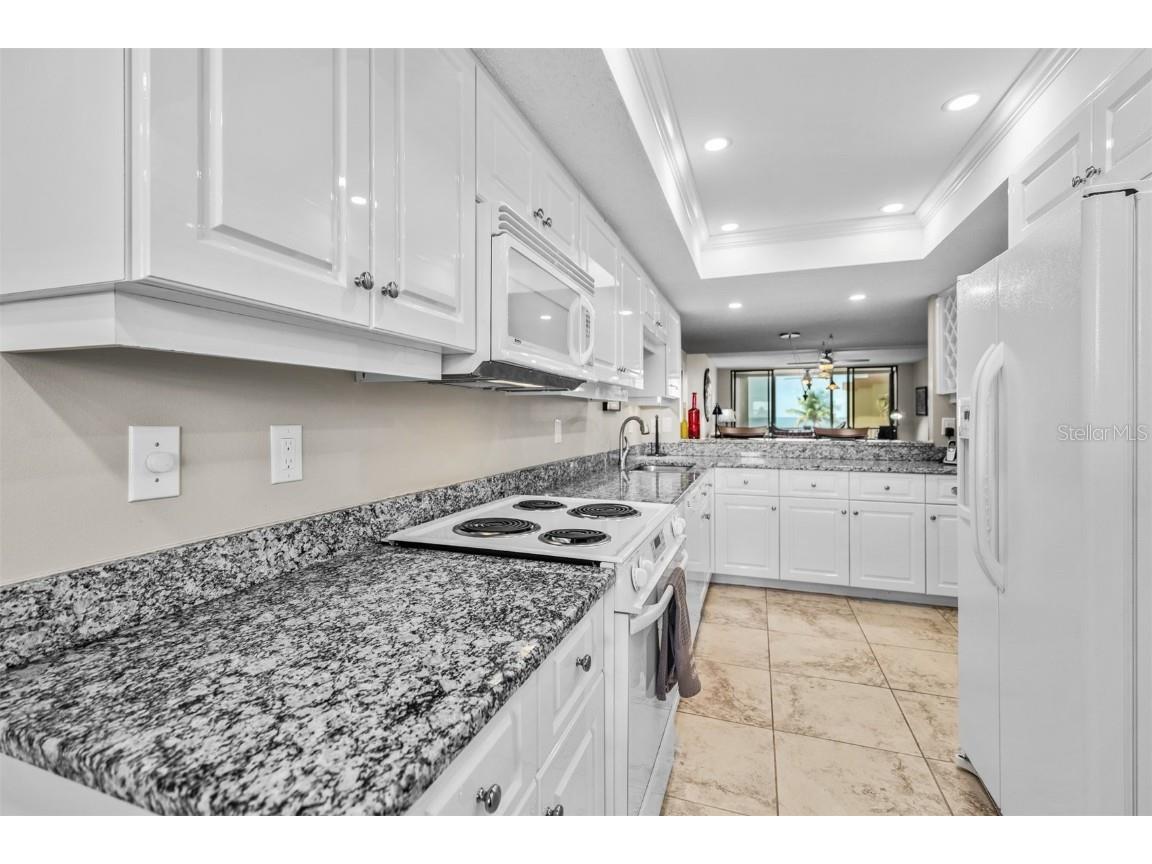 8770 Midnight Pass Road #402B Sarasota FL 34242 A4574241 image9