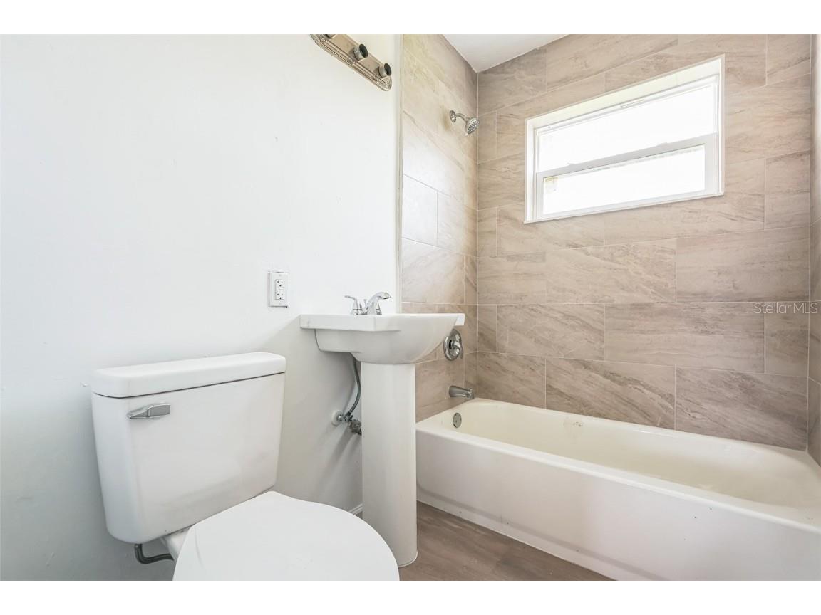 8772 Herbison Avenue North Port FL 34287 C7514408 image16