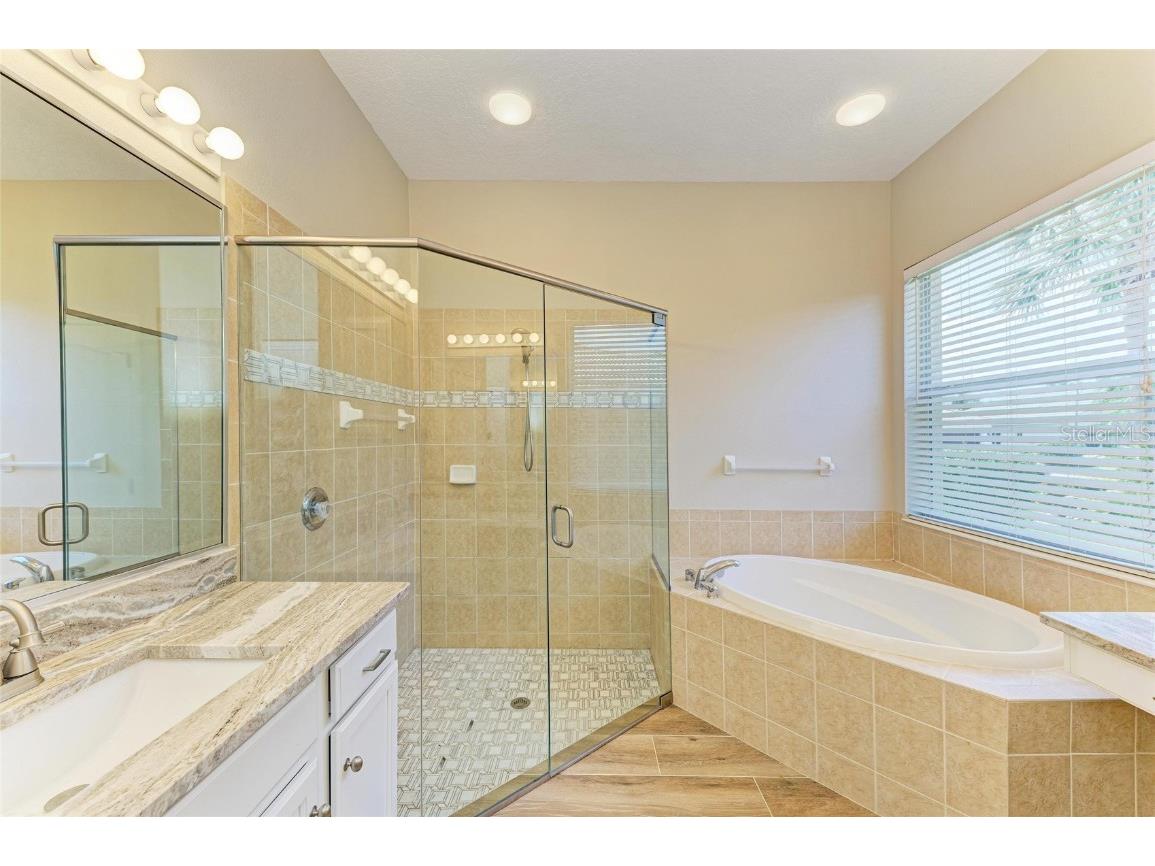 8772 Stone Harbour Loop Bradenton FL 34212 A4672264 image27