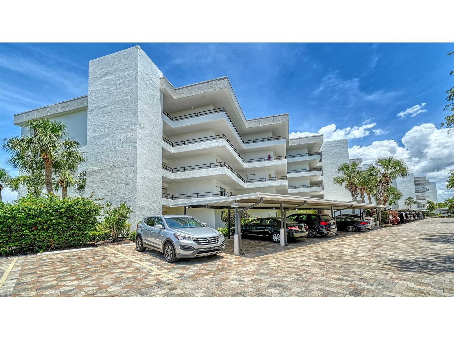 8773 Midnight Pass Road #302G Sarasota FL 34242 - INTER-COASTAL WATERWAY A4691760 image1