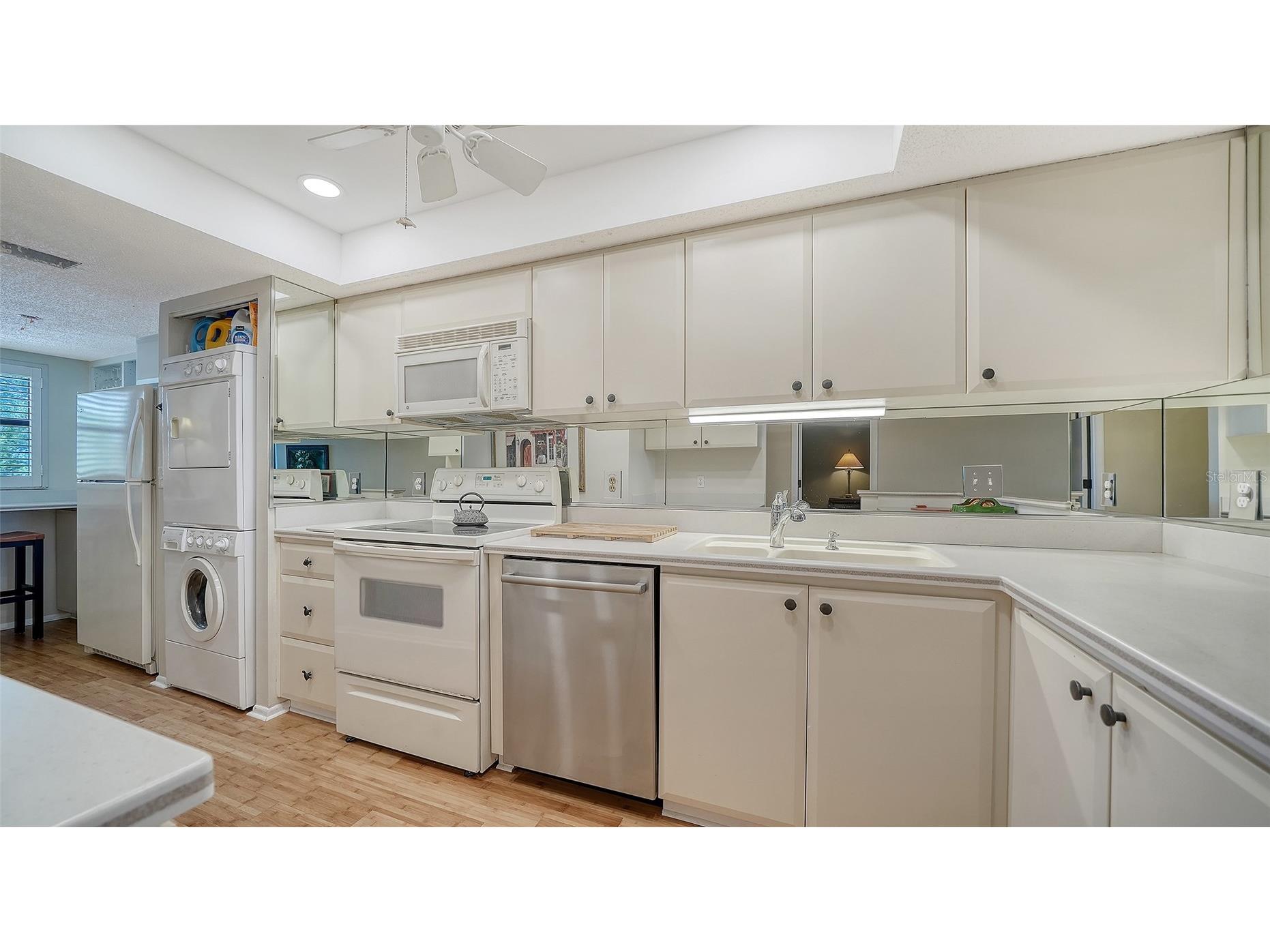 8773 Midnight Pass Road #302G Sarasota FL 34242 - INTER-COASTAL WATERWAY A4691760 image18