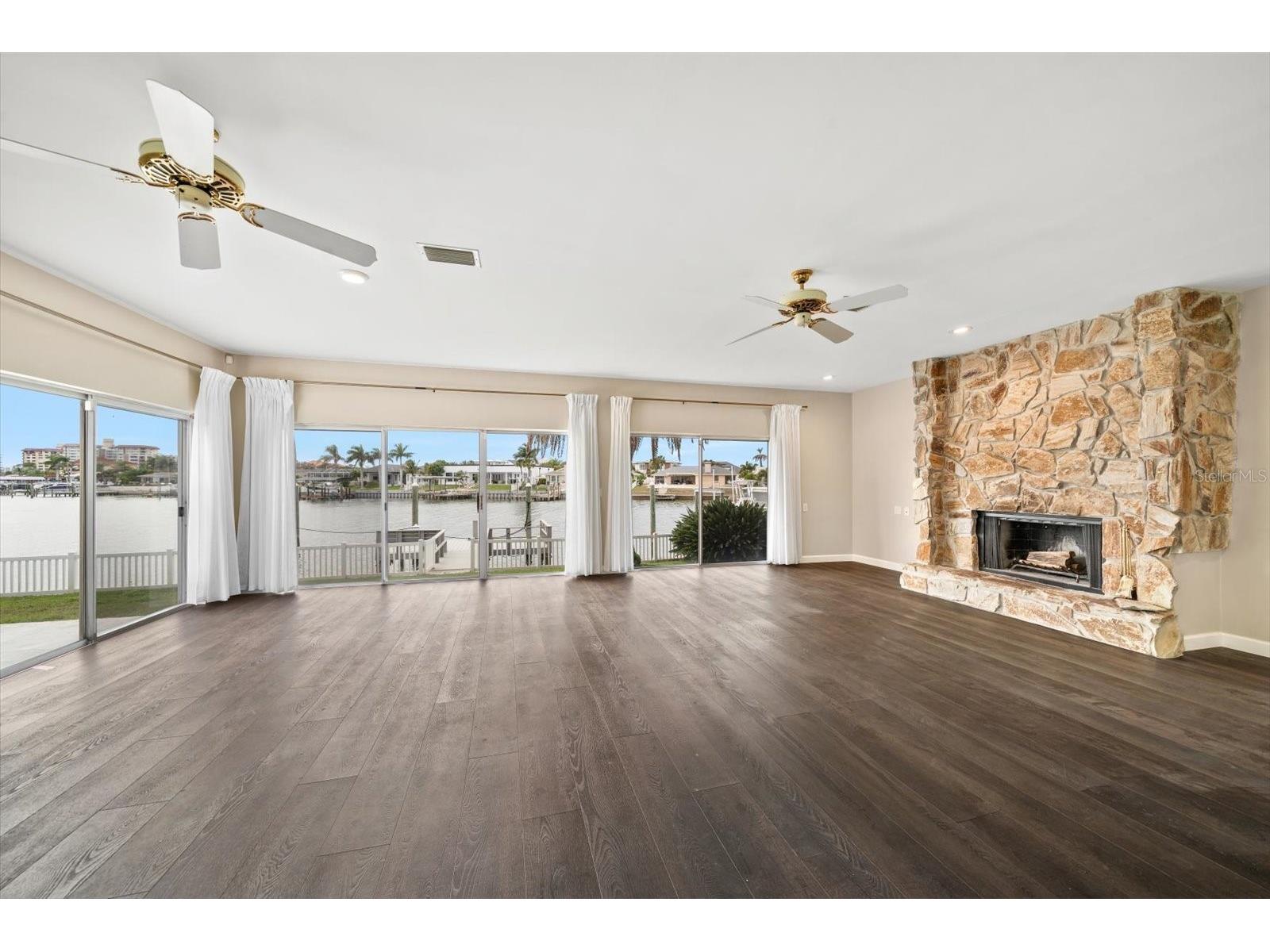 878 Harbor Island Clearwater Beach FL 33767 TB8466691 image14