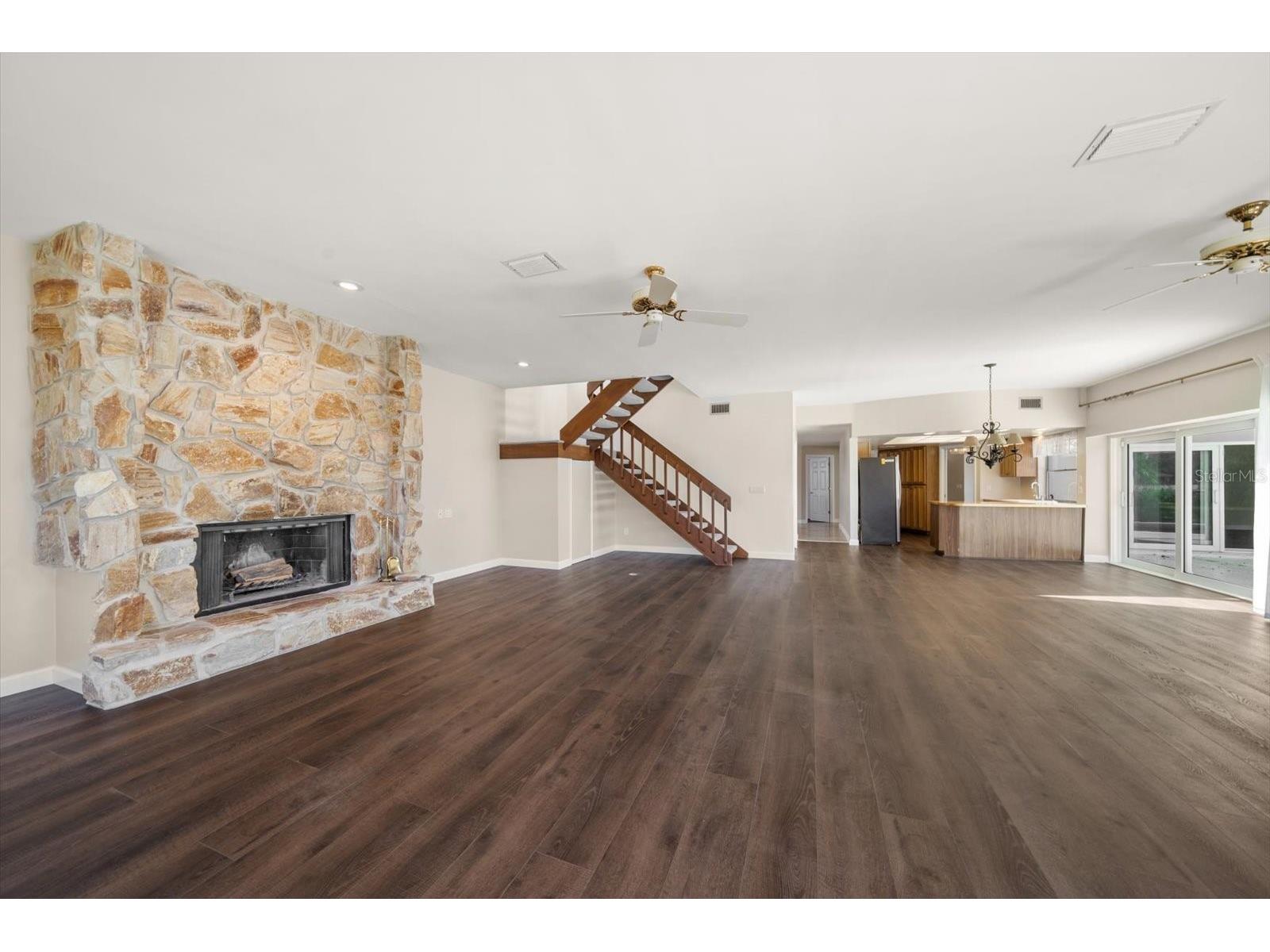 878 Harbor Island Clearwater Beach FL 33767 TB8466691 image19