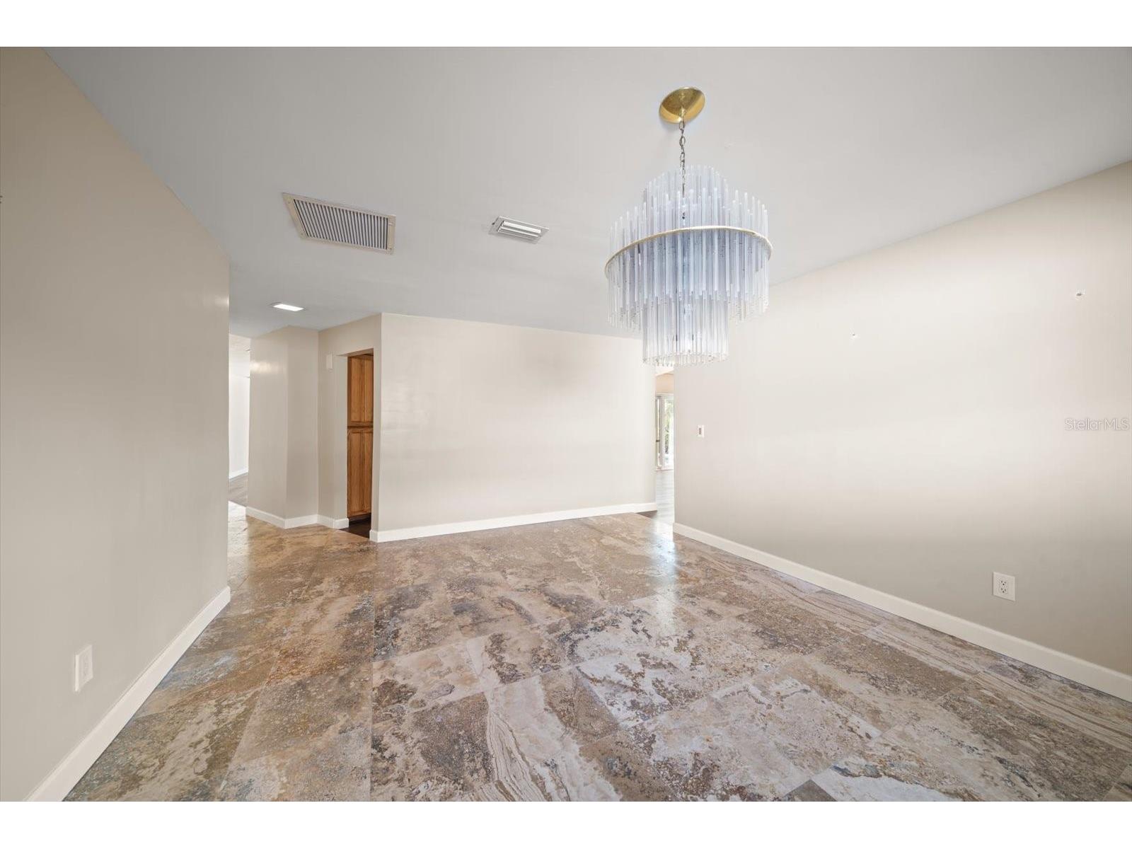 878 Harbor Island Clearwater Beach FL 33767 TB8466691 image24