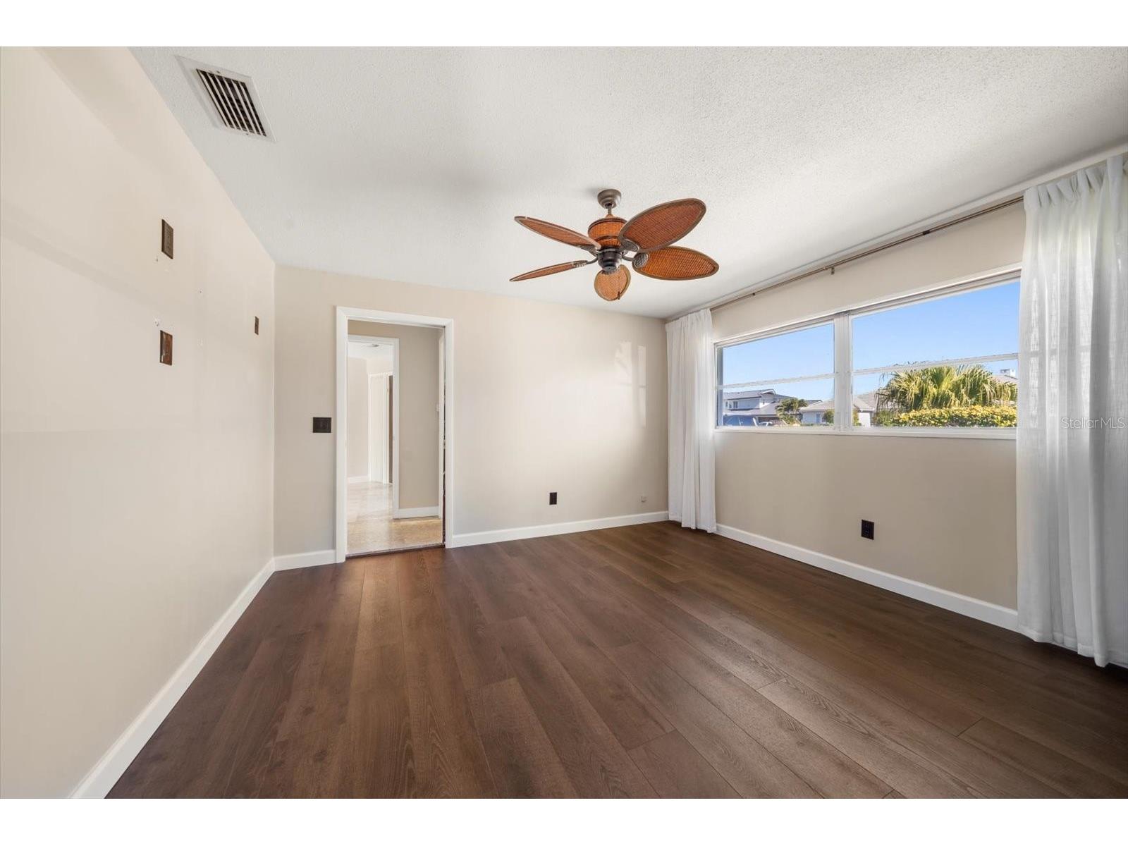 878 Harbor Island Clearwater Beach FL 33767 TB8466691 image33