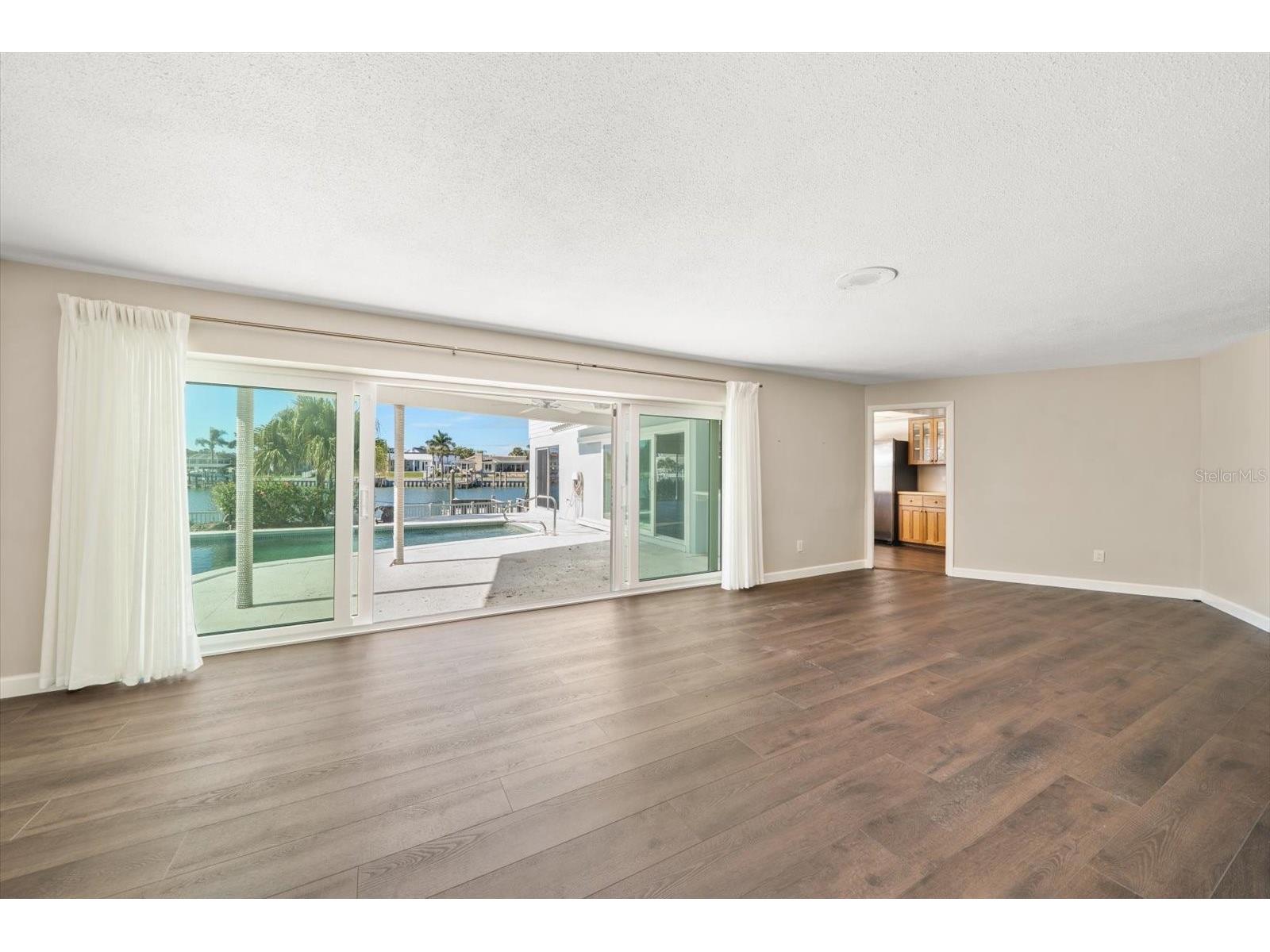 878 Harbor Island Clearwater Beach FL 33767 TB8466691 image5