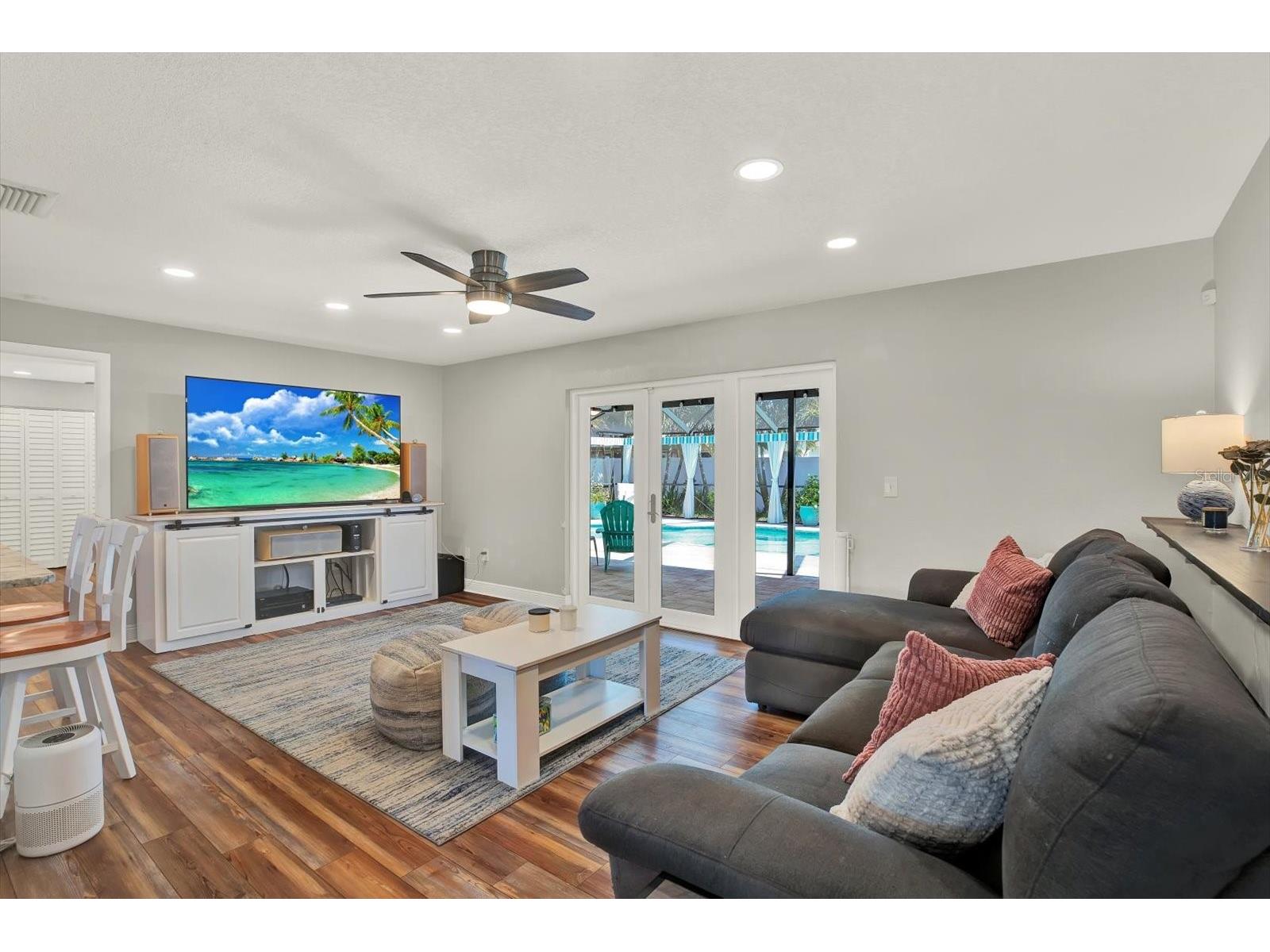 8781 Leona Street Seminole FL 33772 TB8478394 image11