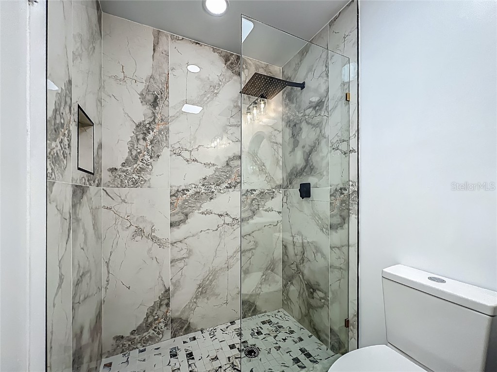 8781 S Lakeshore Drive Floral City FL 34436 A4656947 image31