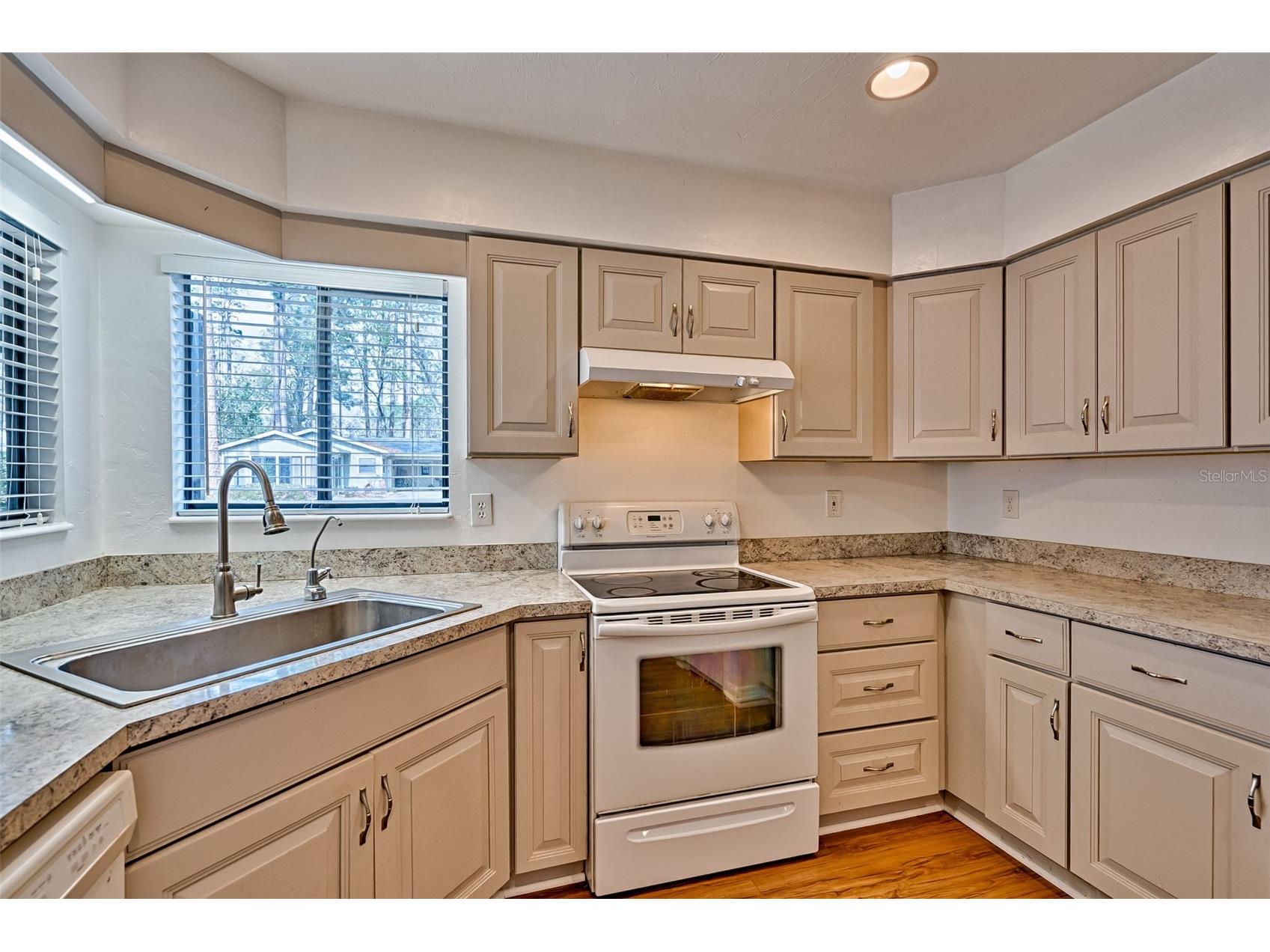 8786 NW 37th Circle Gainesville FL 32653 GC537335 image6
