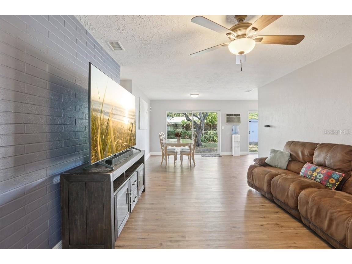 8788 56th Way N Pinellas Park FL 33782 TB8443361 image4