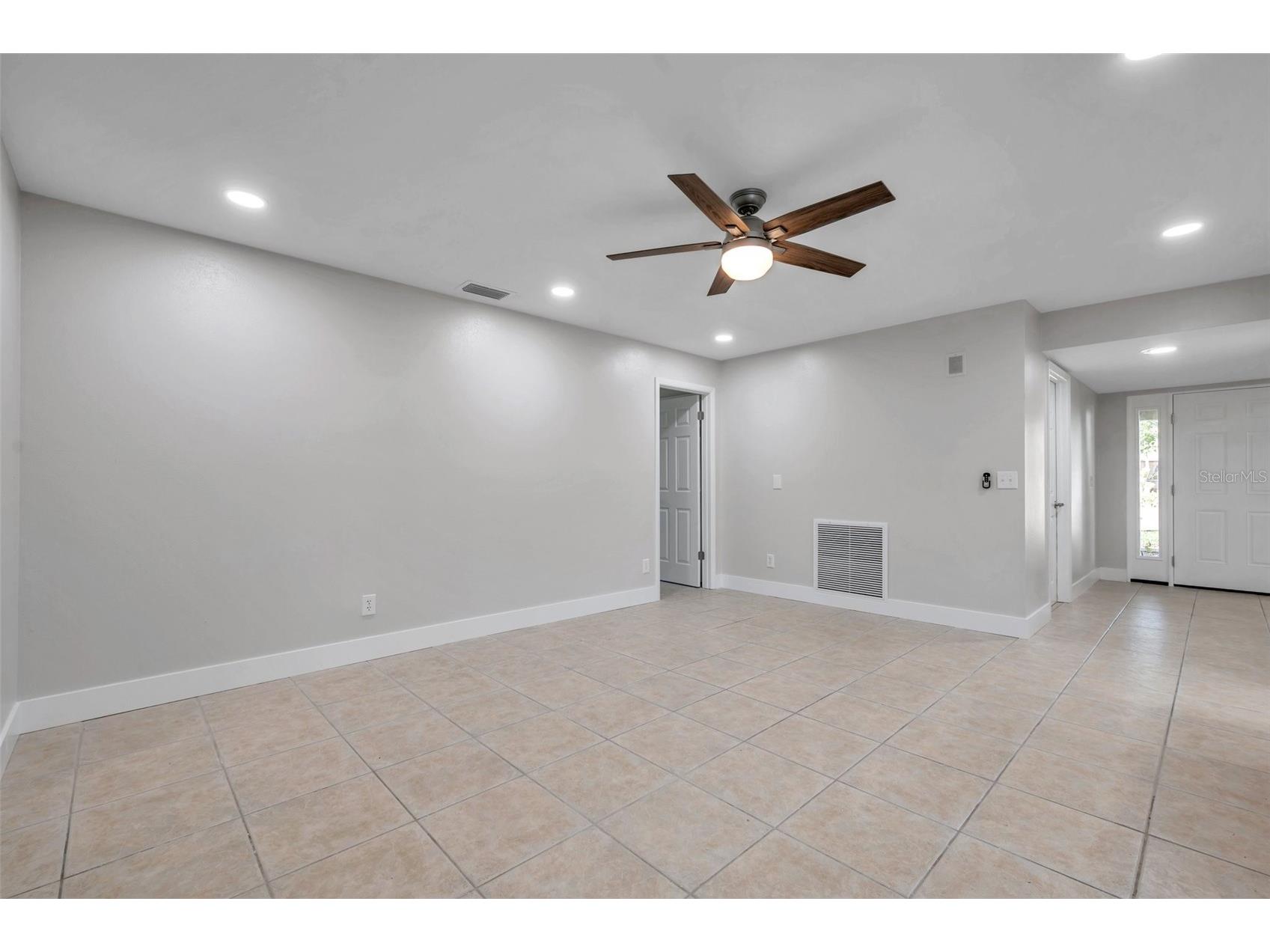 8789 Maplewood Road Seminole FL 33777 TB8497734 image13