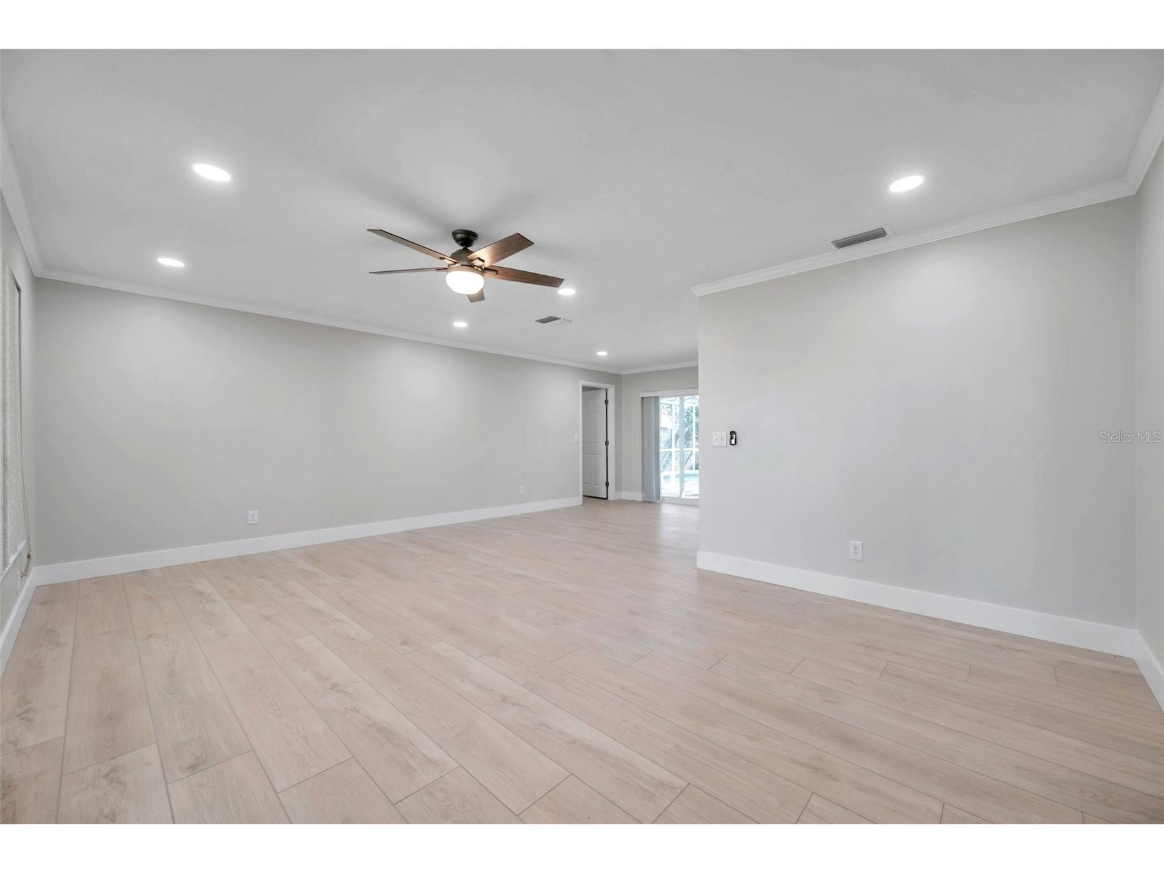 8789 Maplewood Road Seminole FL 33777 TB8497734 image7