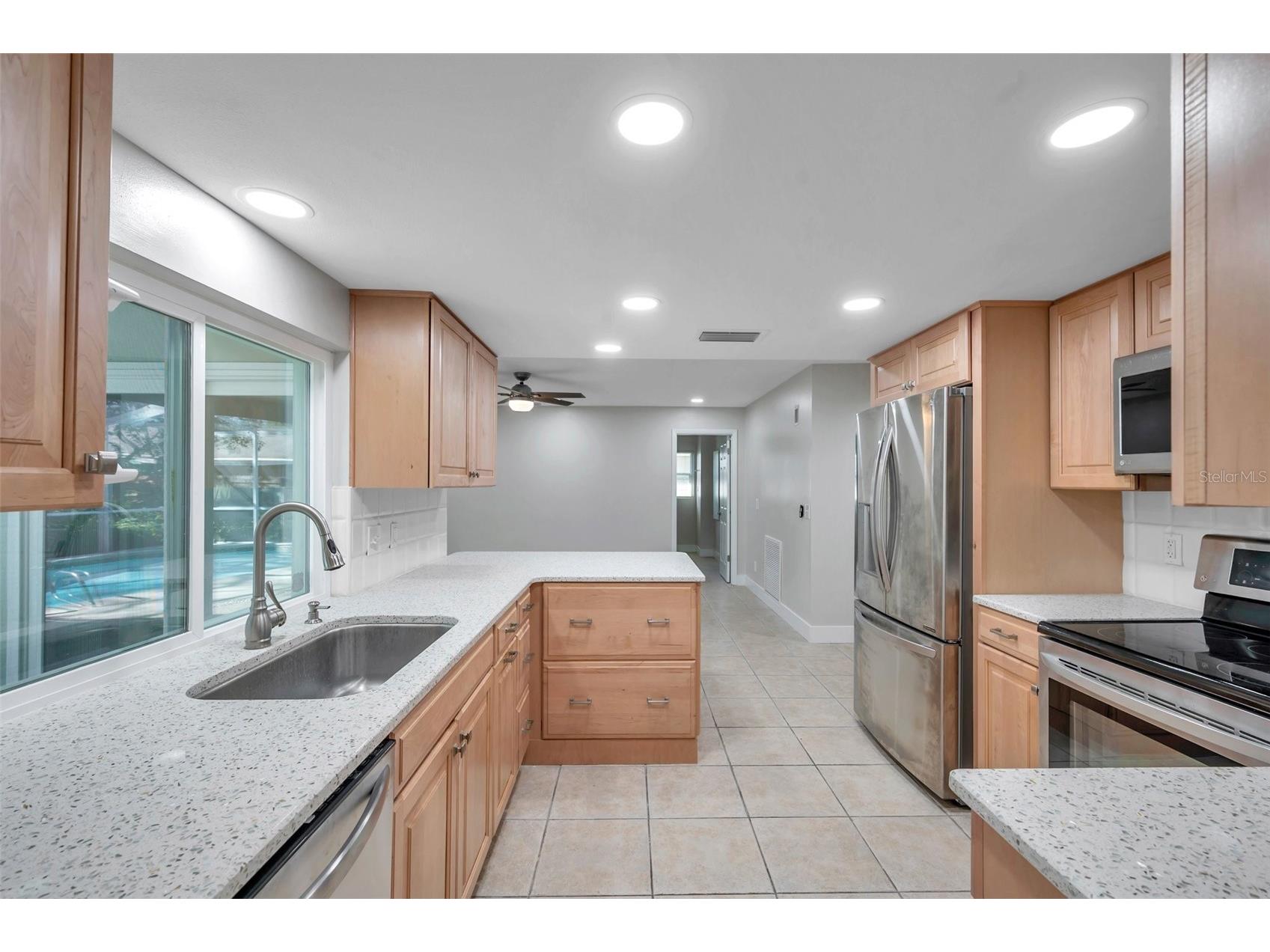 8789 Maplewood Road Seminole FL 33777 TB8497749 image20