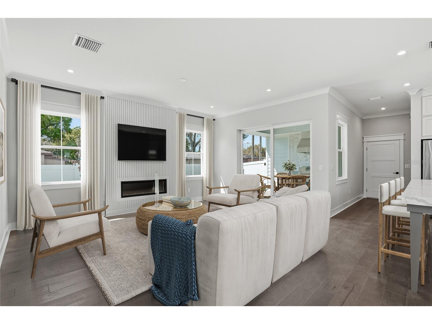 879 53rd Avenue N Saint Petersburg FL 33703 TB8485385 image22