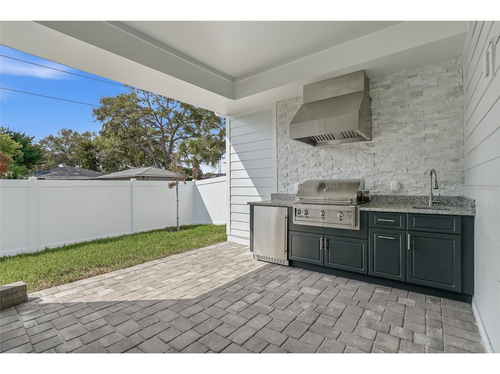 879 53rd Avenue N Saint Petersburg FL 33703 TB8485385 image25