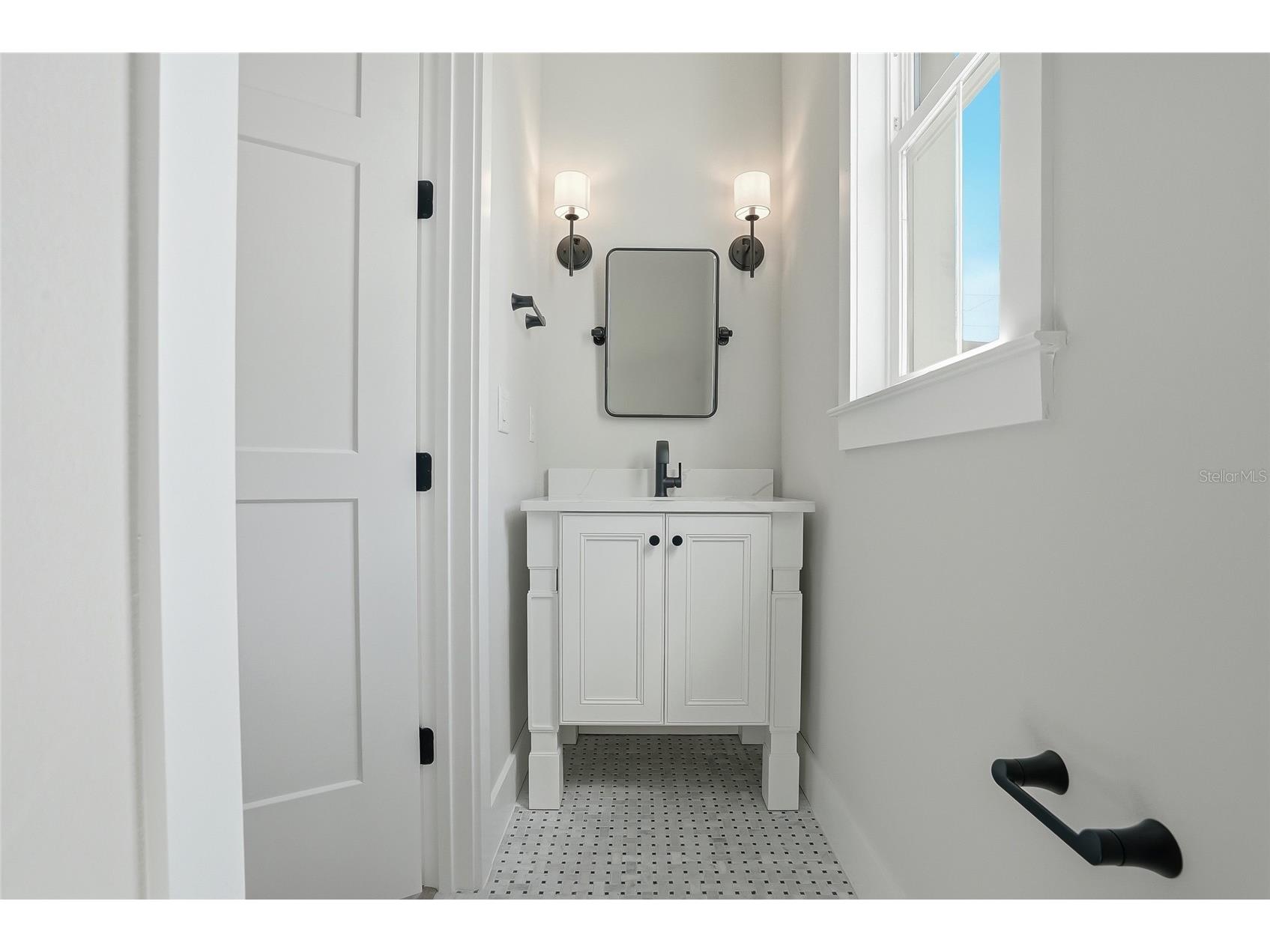 879 53rd Avenue N Saint Petersburg FL 33703 TB8485385 image28