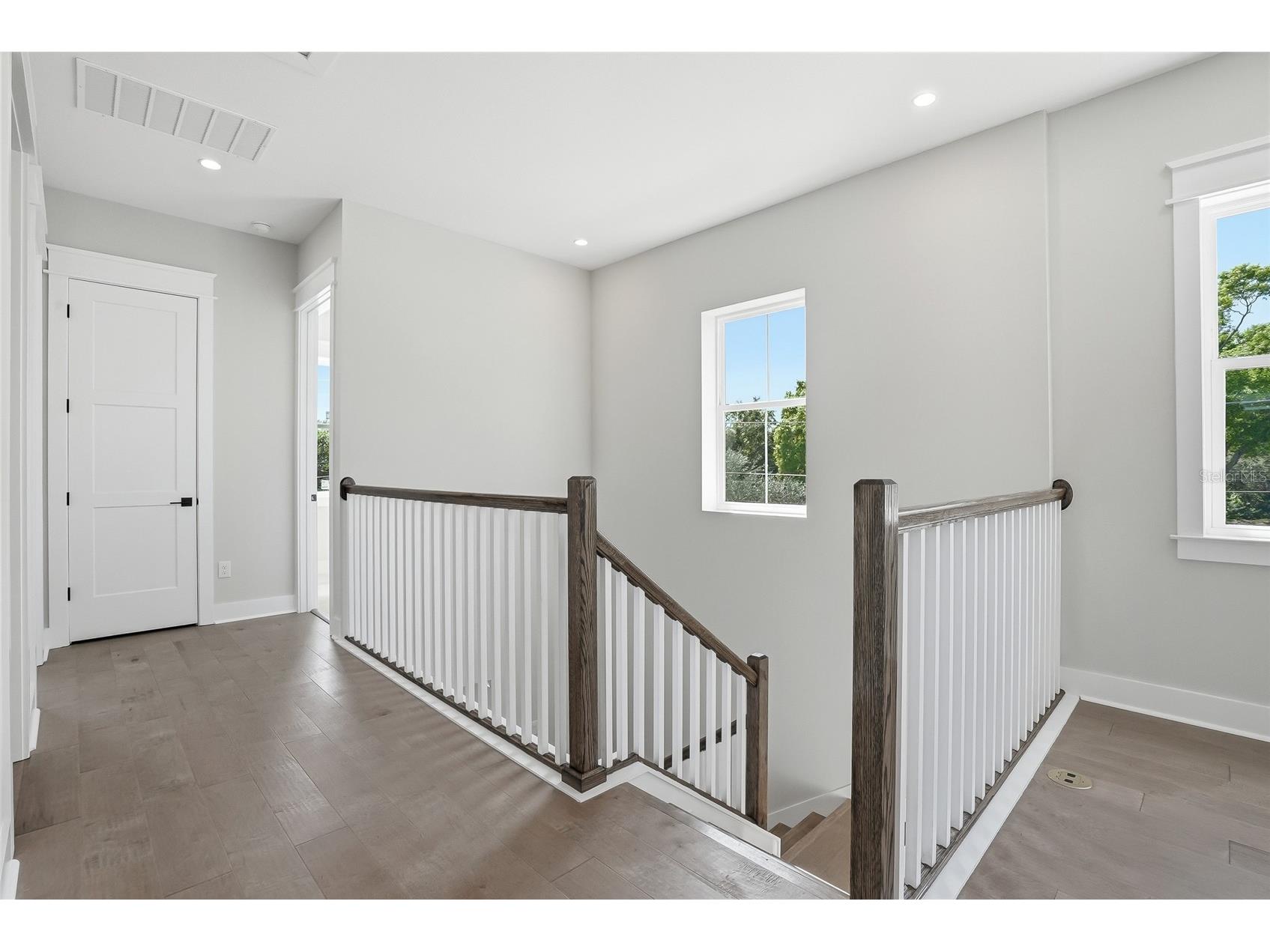 879 53rd Avenue N Saint Petersburg FL 33703 TB8485385 image30
