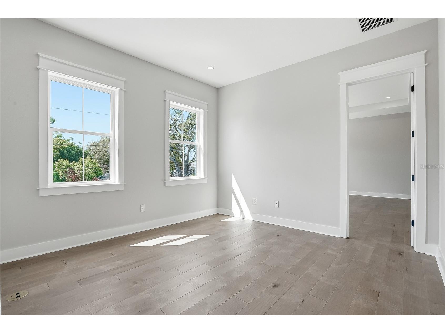 879 53rd Avenue N Saint Petersburg FL 33703 TB8485385 image31