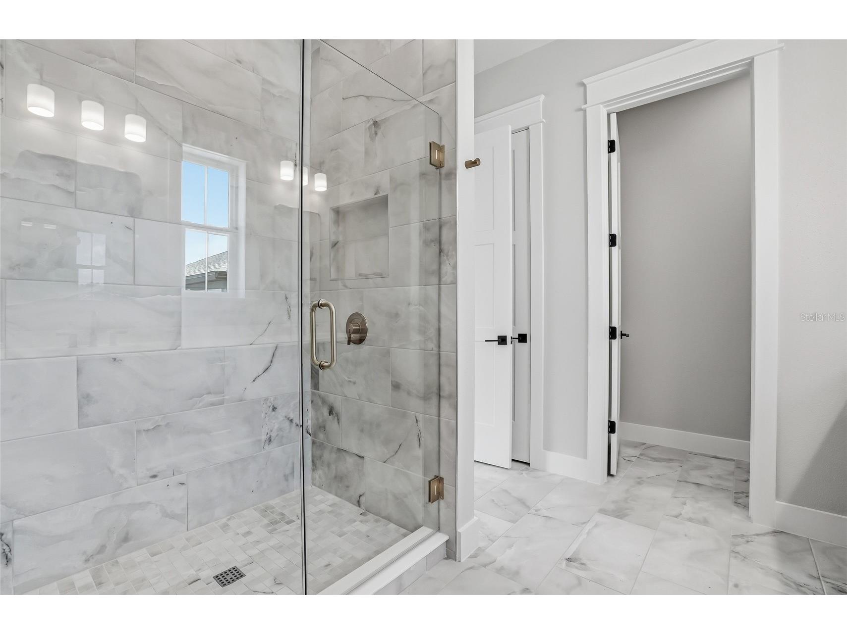 879 53rd Avenue N Saint Petersburg FL 33703 TB8485385 image39