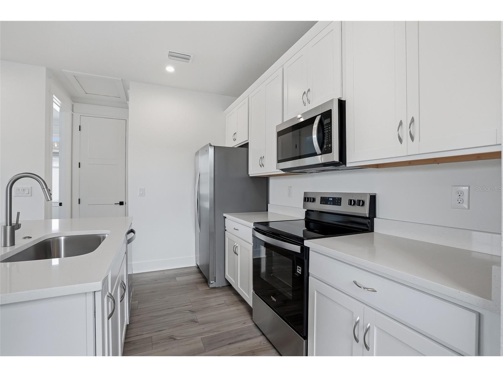 879 53rd Avenue N Saint Petersburg FL 33703 TB8485385 image56