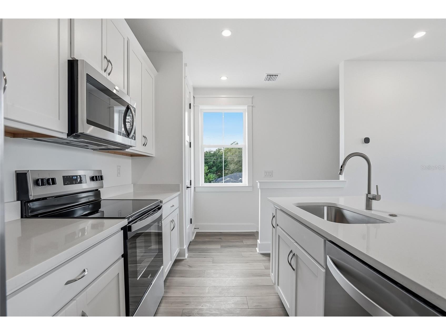 879 53rd Avenue N Saint Petersburg FL 33703 TB8485385 image61
