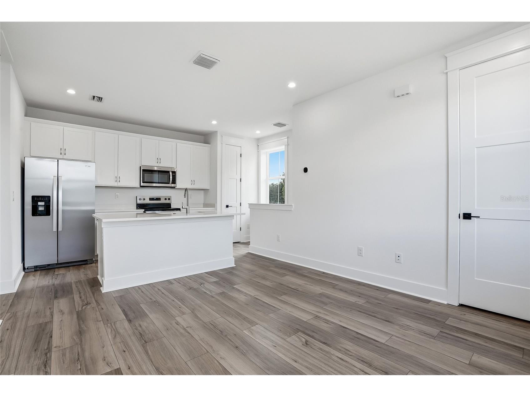 879 53rd Avenue N Saint Petersburg FL 33703 TB8485385 image64