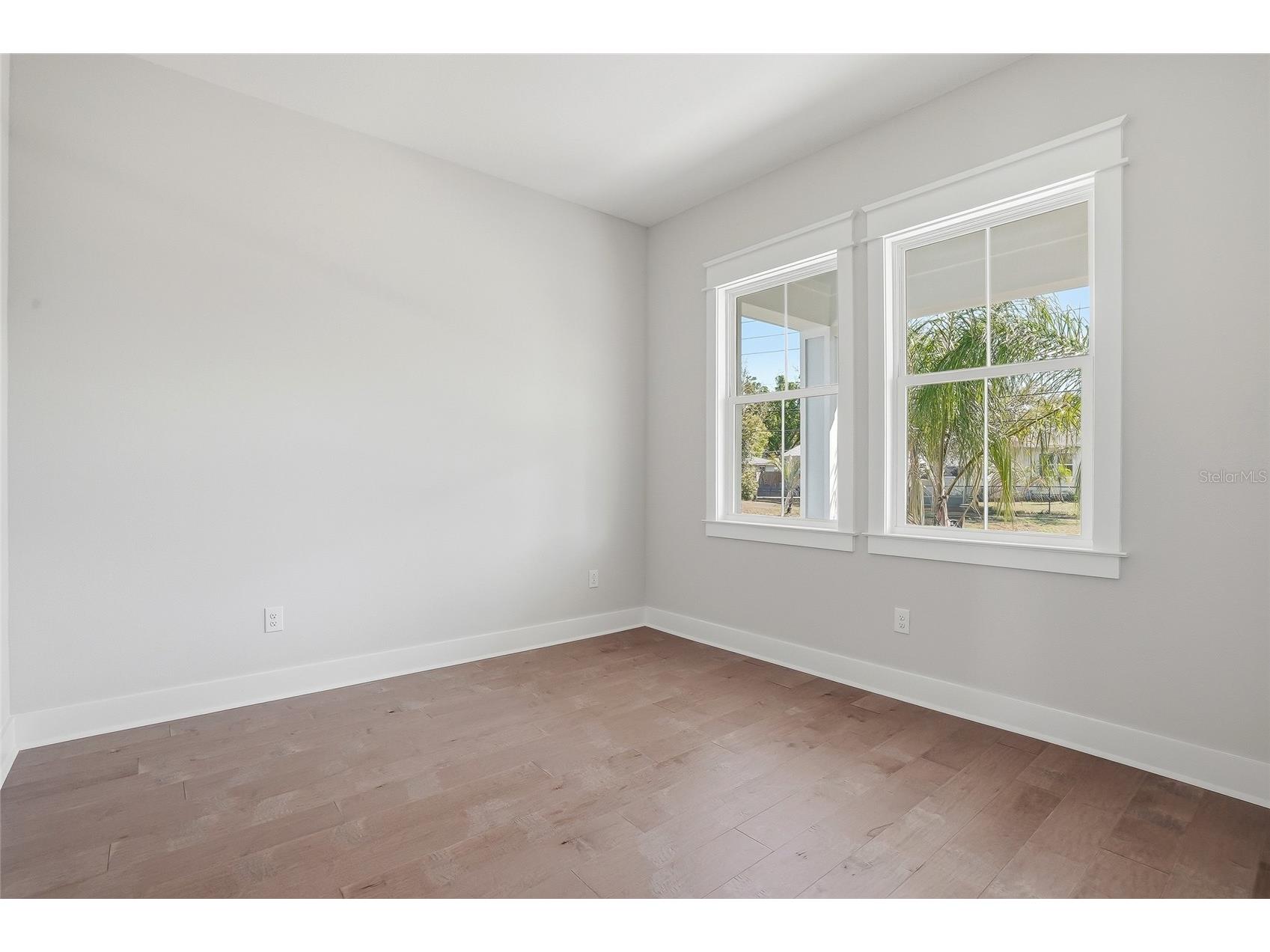 879 53rd Avenue N Saint Petersburg FL 33703 TB8485385 image9