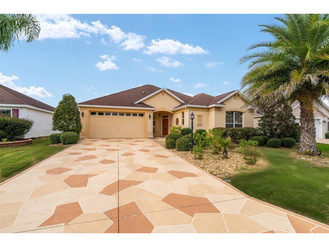 879 Chapman Loop The Villages FL 32162 G5105108 image2