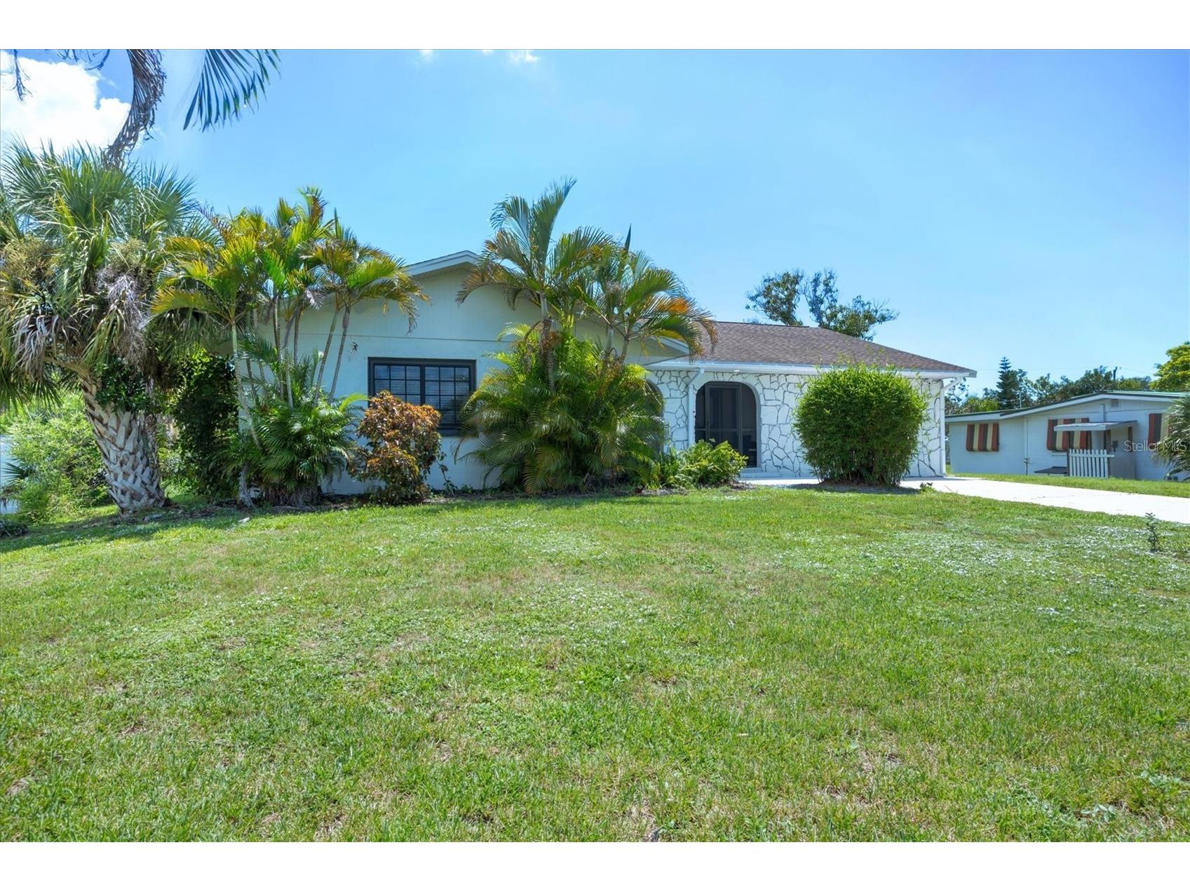 879 E 2nd Street Englewood FL 34223 N6140129 image1