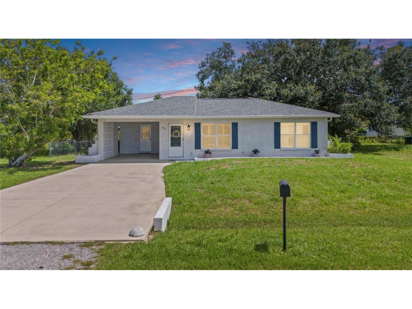 879 E Seminole Drive Venice FL 34293 C7511056 image1