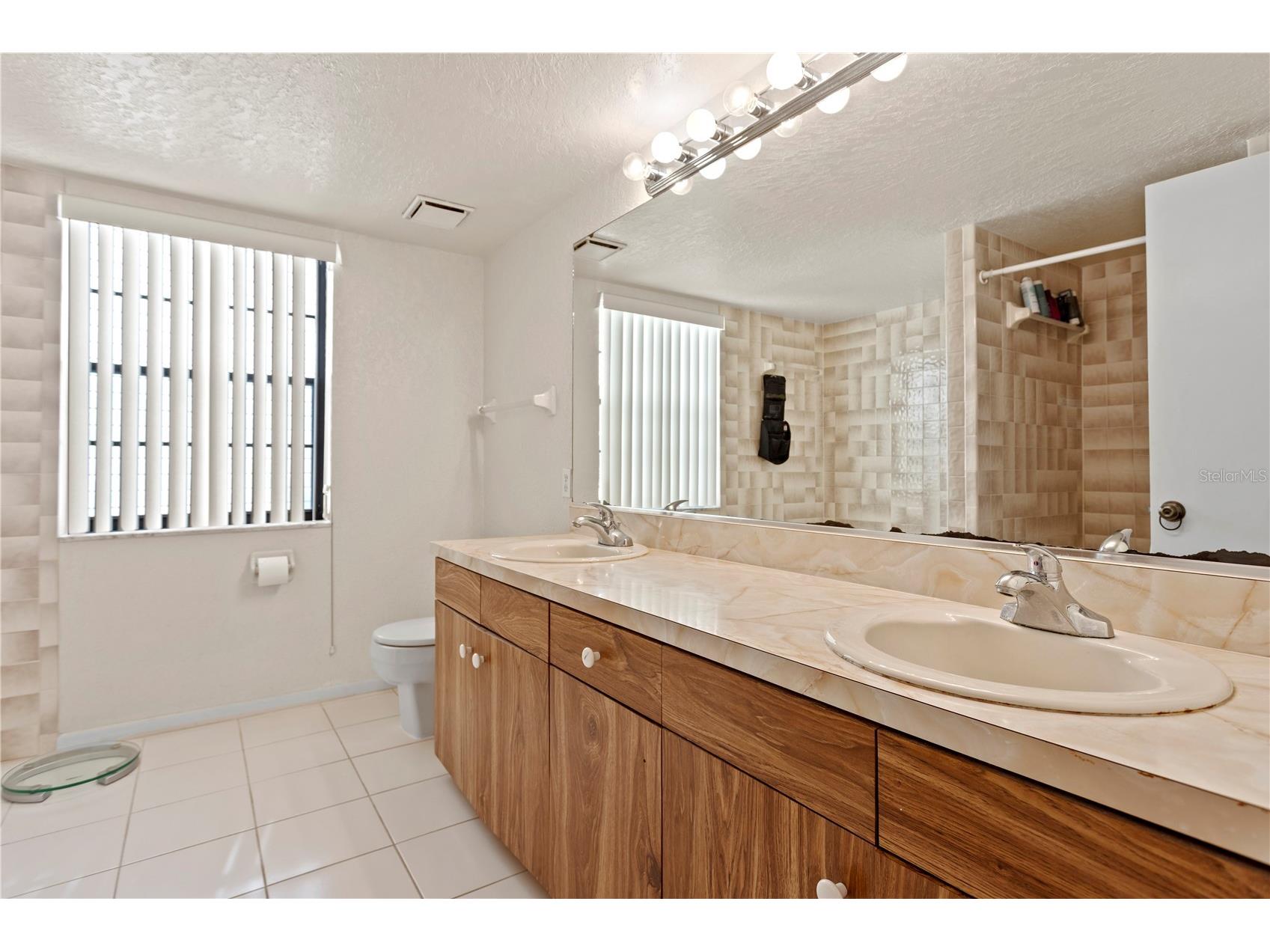 879 Eldorado Avenue Clearwater Beach FL 33767 TB8474490 image35