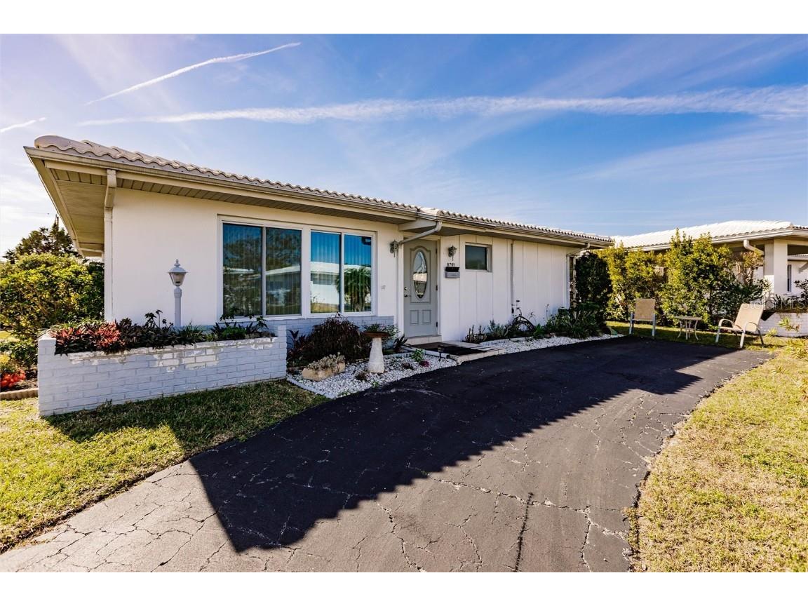 8791 Pickwick Road North Port FL 34287 C7470221 image1