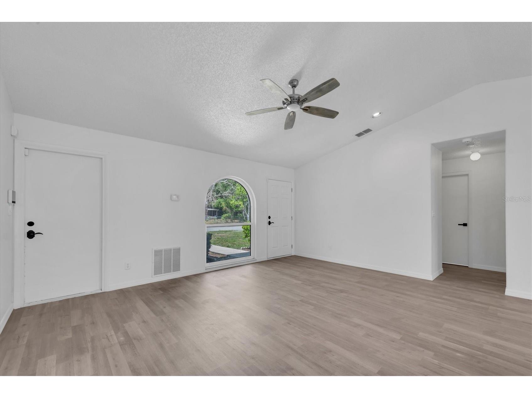8793 58th Street N Pinellas Park FL 33782 TB8493570 image6
