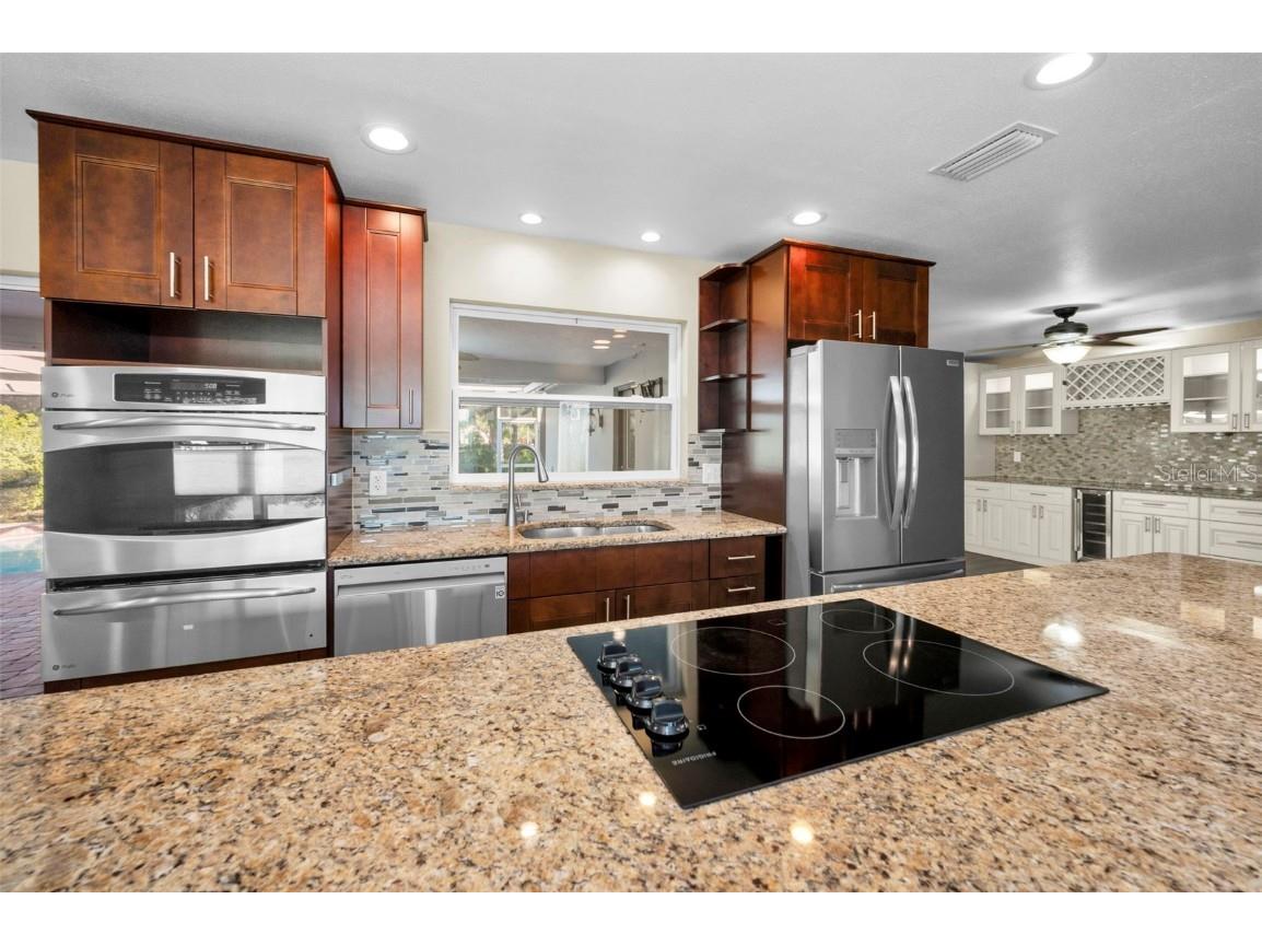 8793 Merrimoor Boulevard E Seminole FL 33777 TB8441756 image6