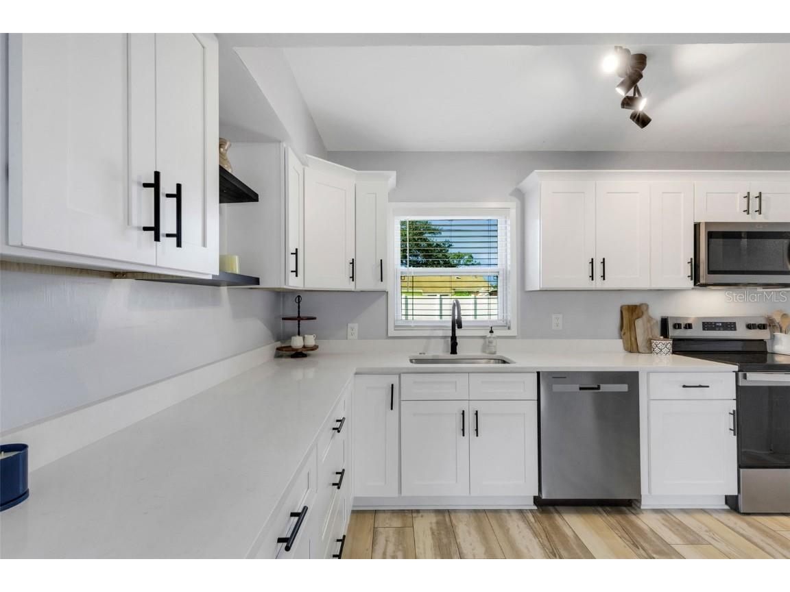 8798 58th Way N Pinellas Park FL 33782 TB8450632 image13