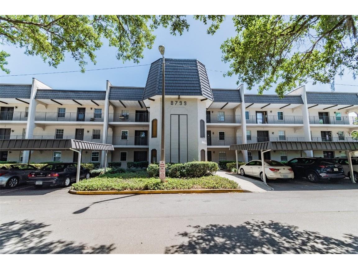 8799 Bardmoor Boulevard #301 Seminole FL 33777 U8161984 image1