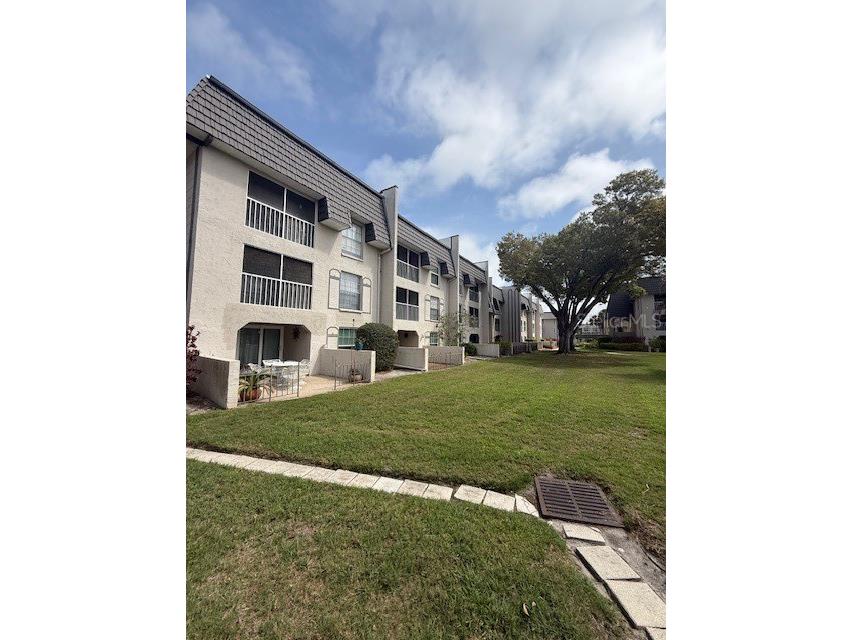 8799 Bardmoor Boulevard #302 Seminole FL 33777 TB8485917 image1