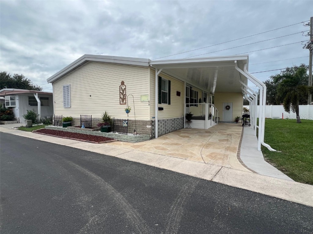 88 Pindo Palm Street W Largo FL 33770 TB8427522 image1