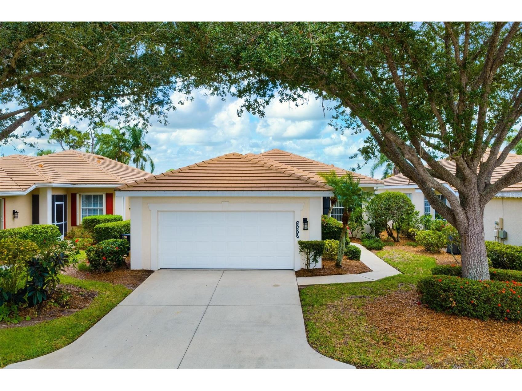 880 Chalmers Drive #880 Venice FL 34293 A4697237 image1