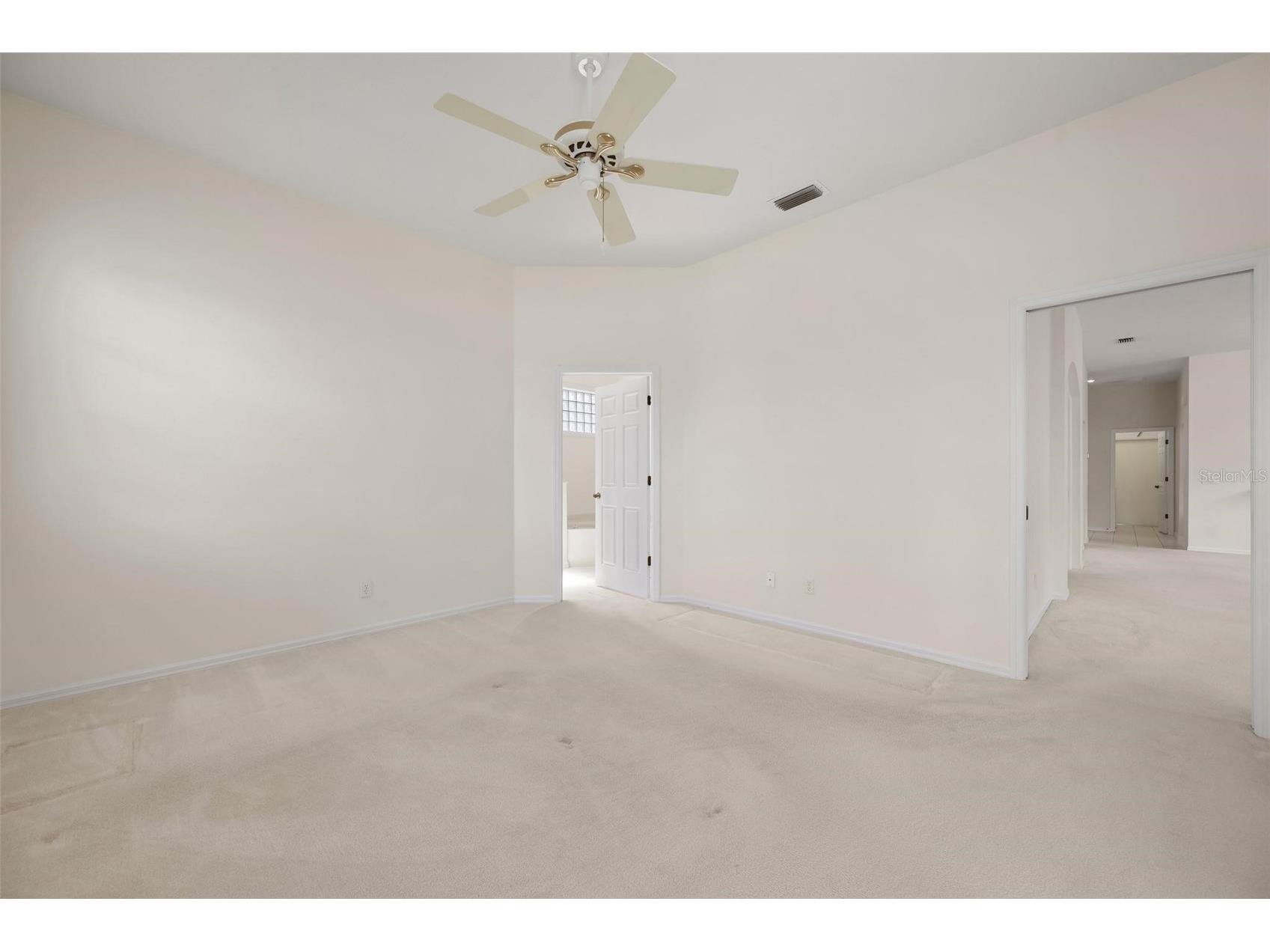 880 Chalmers Drive #880 Venice FL 34293 A4697237 image24