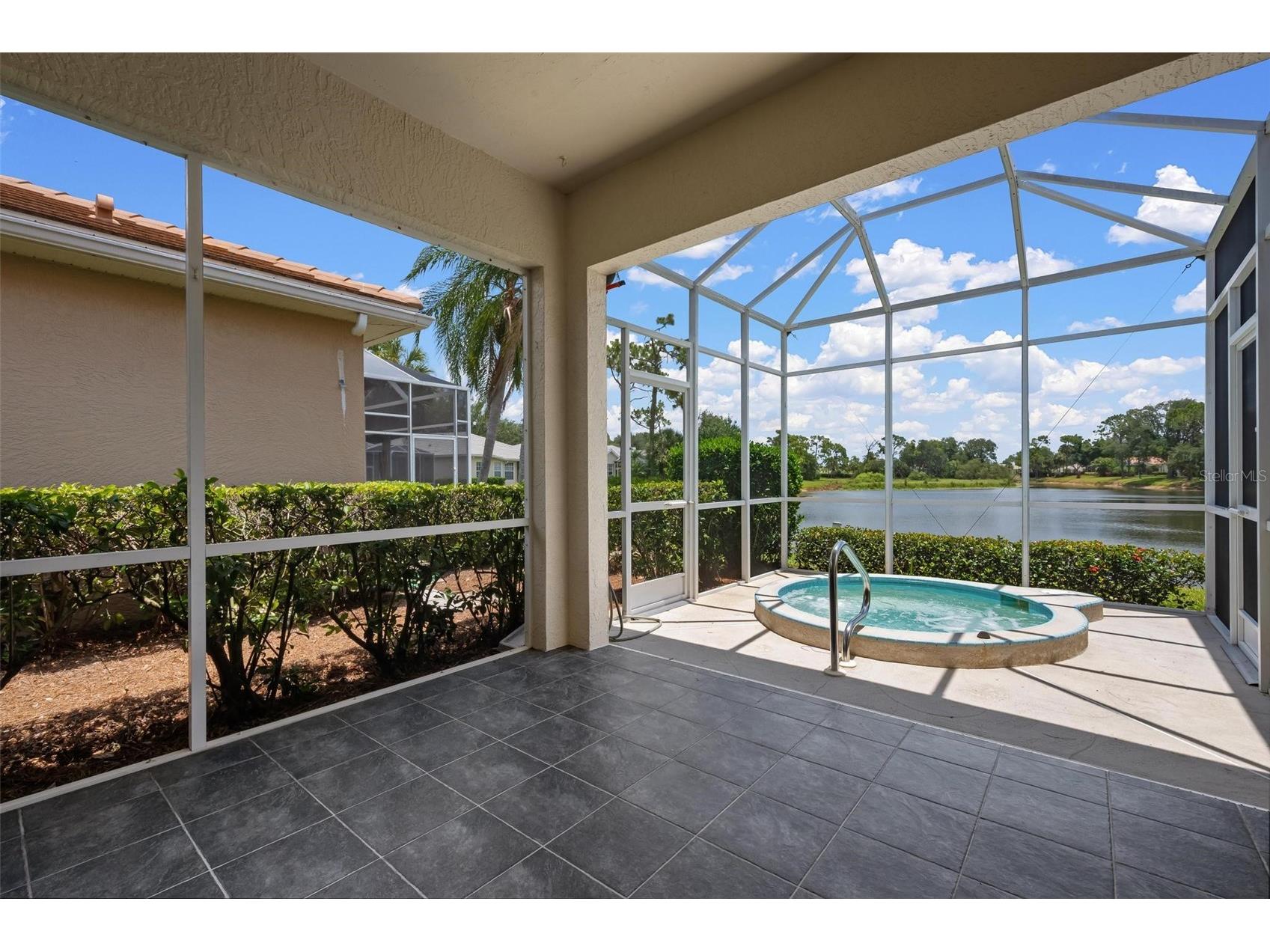 880 Chalmers Drive #880 Venice FL 34293 A4697237 image38