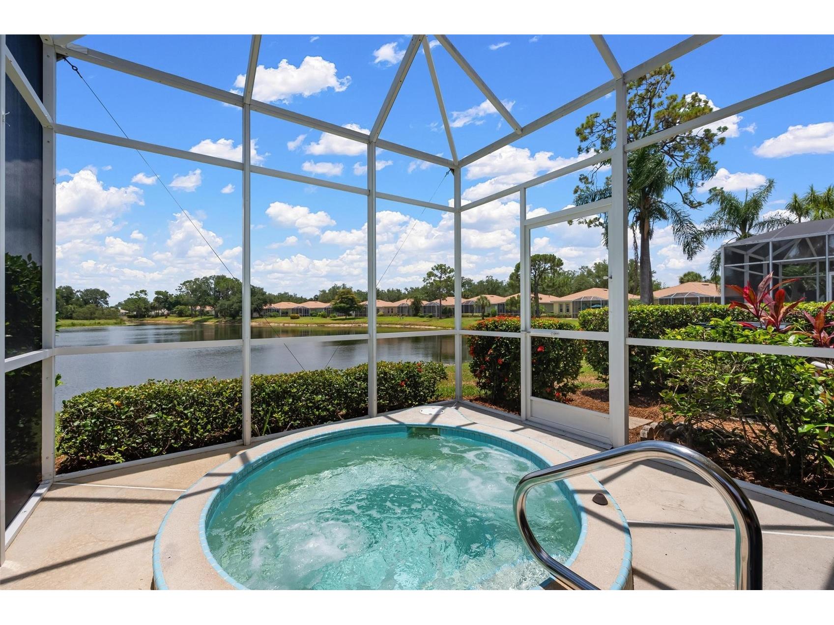 880 Chalmers Drive #880 Venice FL 34293 A4697237 image40