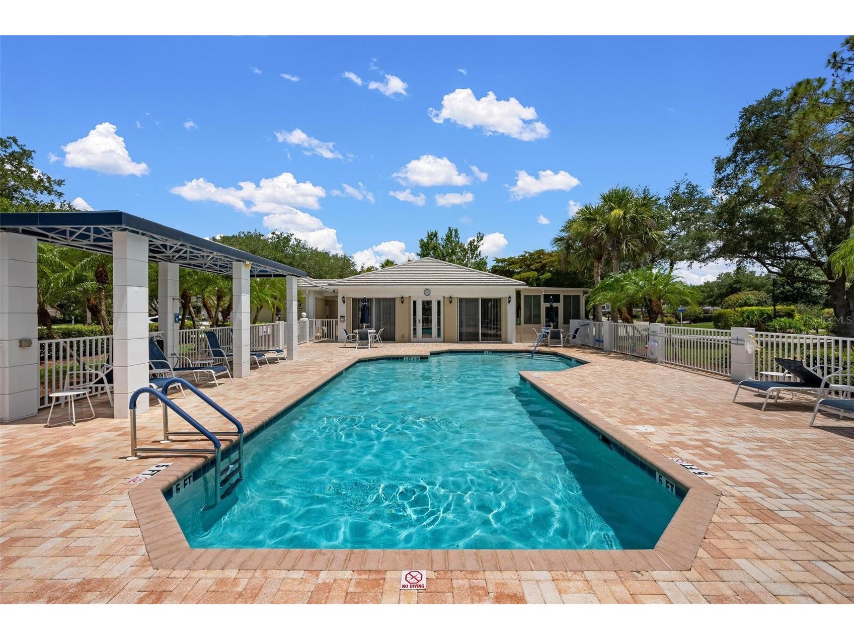 880 Chalmers Drive #880 Venice FL 34293 A4697237 image47