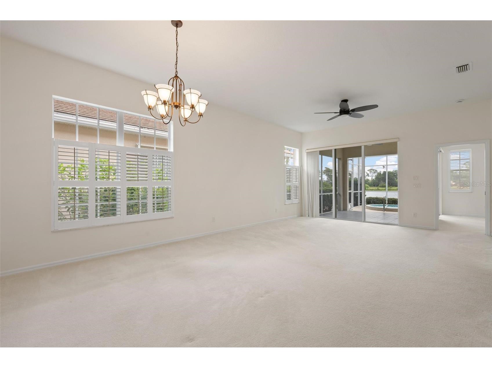 880 Chalmers Drive #880 Venice FL 34293 A4697237 image7