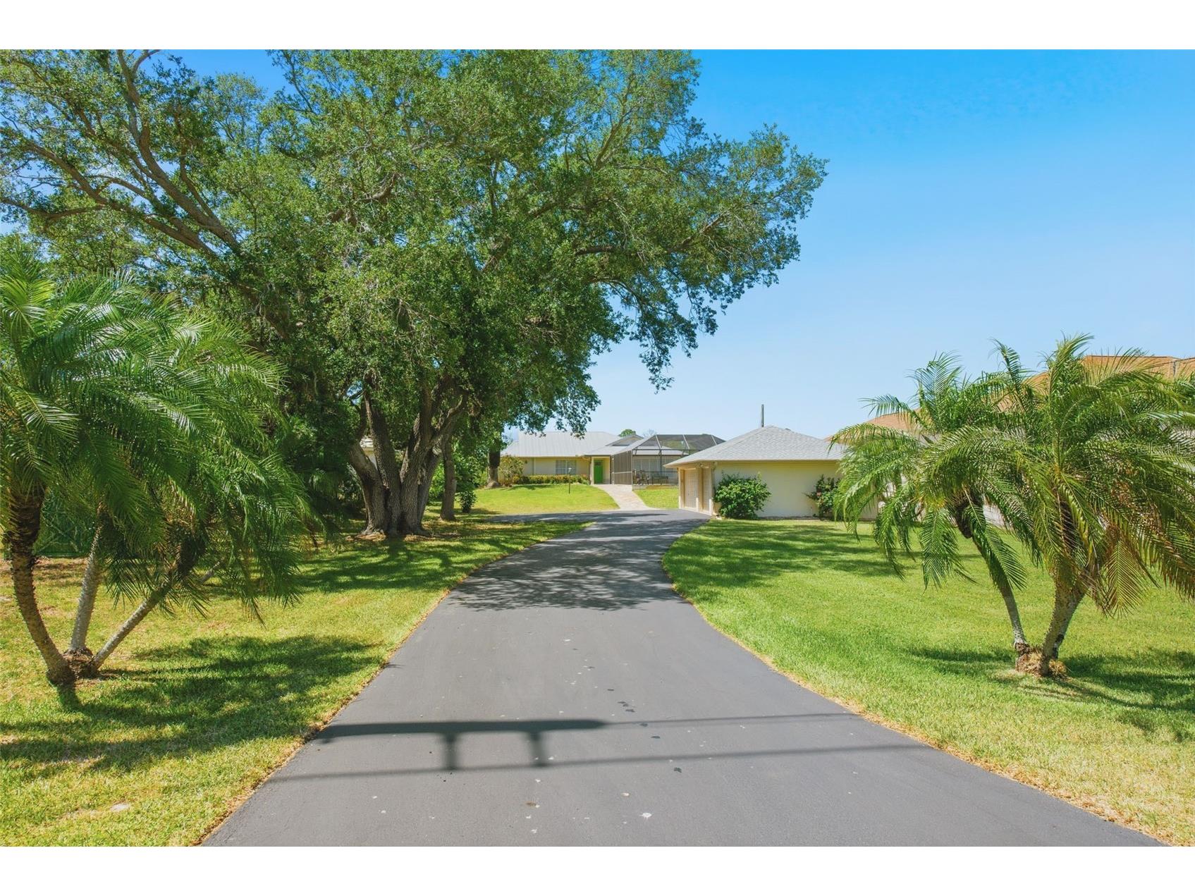 880 Lemon Bay Drive Venice FL 34293 - ALLIGATOR CREEK D6147121 image2
