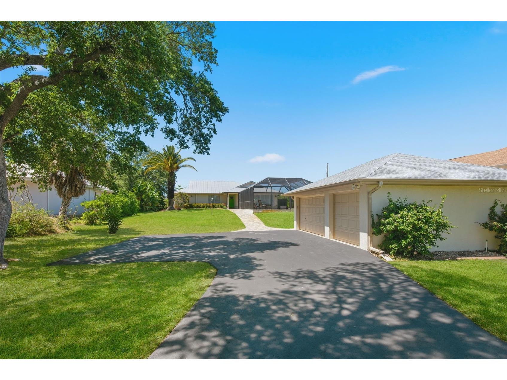 880 Lemon Bay Drive Venice FL 34293 - ALLIGATOR CREEK D6147121 image3