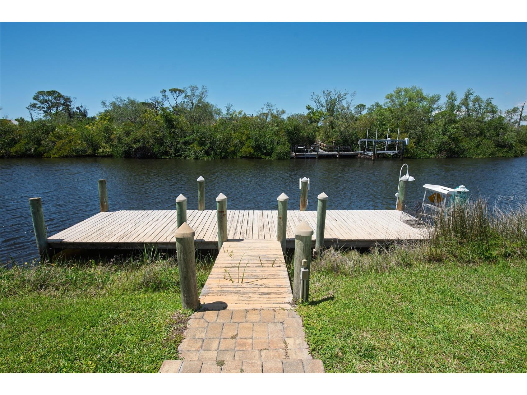 880 Lemon Bay Drive Venice FL 34293 - ALLIGATOR CREEK D6147121 image8